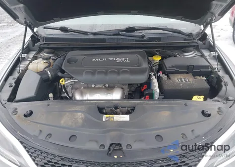 2016 Chrysler 200 Limited из США, поврежденный, VIN 1C3CCCAB3GN104814